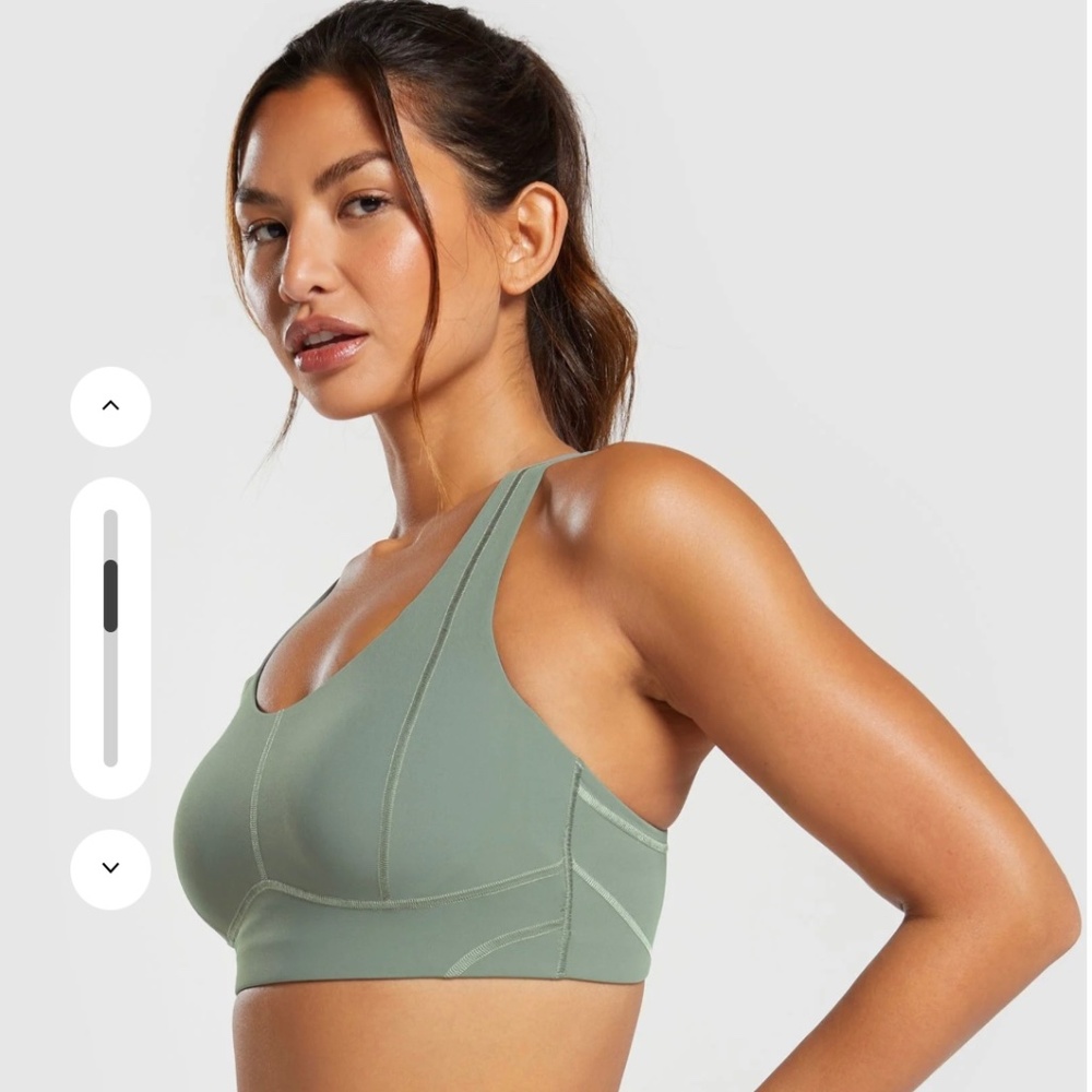 2 Gymshark- STITCH FEATURE SPORTS BRA Medium Support
